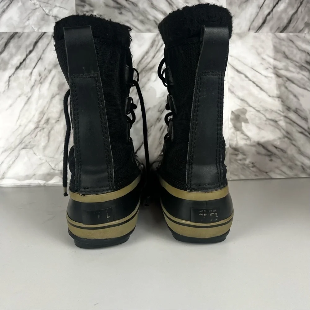 Sorel lace up winter waterproof snow boots. Men’s size 7 women’s size 9 - Picture 3 of 7
